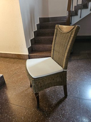Sillas de comedor de mimbre con cojines