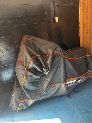 Yamaha NMAX Scooter Gris dos meses de su compra