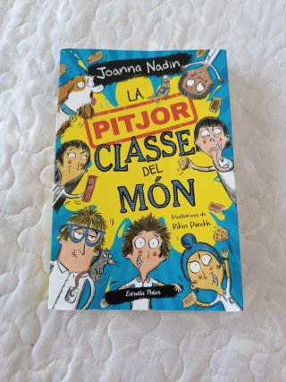 Libro en catalán la pitjor classe del món