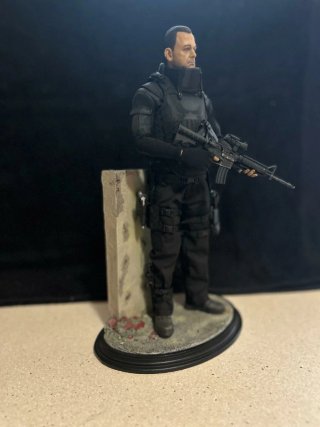 Figura Punisher Zona de Guerra 1:6