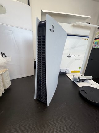 PlayStation 5 con caja