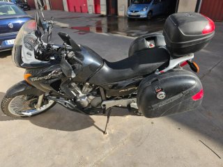 Honda Transalp Negra