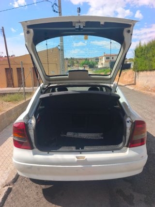 Opel Astra G 1.6 - ITV al día.