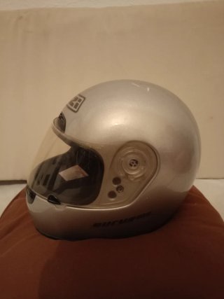 Casco de moto NZI plateado