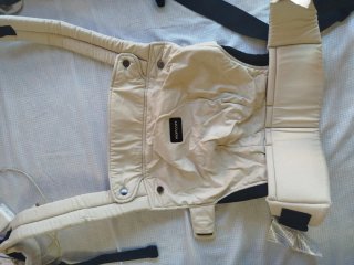 Mochila Portabebés Momcozy Beige