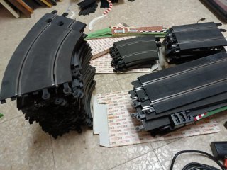 Lote Scalextric: 44 Rectas y 52 Curvas
