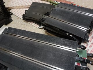 Lote Scalextric: 44 Rectas y 52 Curvas
