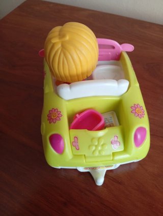 Coche Pin y Pon con figura