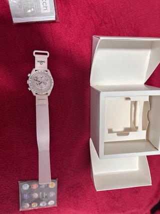Omega x Swatch Bioceramic MoonSwatch Misión a la T