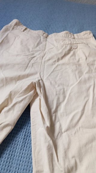 Pantalón beige hombre