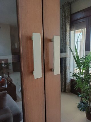 Mueble Vitrina de madera Pino Flandes