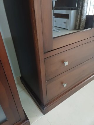 Mueble Vitrina de madera Pino Flandes
