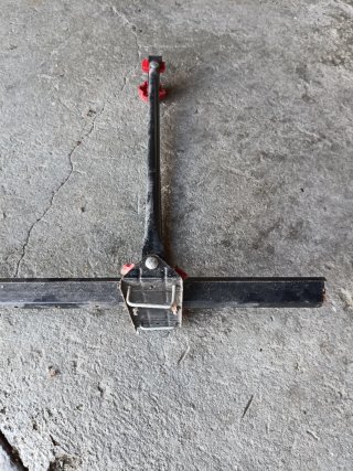Portabicicletas Negro con Rojo