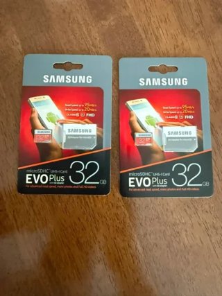 Confezione da 2 schede Samsung EVO Plus microSD Classe 10