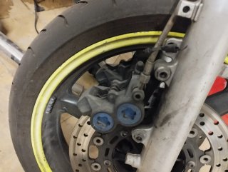 Despiece Yamaha R6 la ultima de carburación.