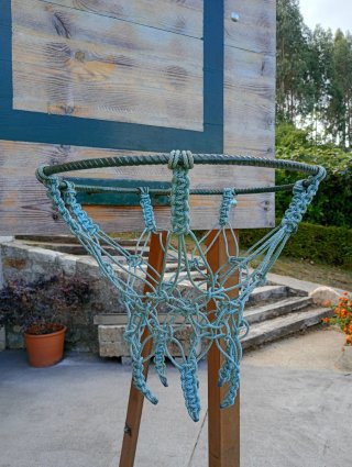 Canasta de baloncesto artesanal con ruedas