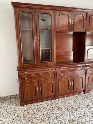 Mueble de salón madera oscura