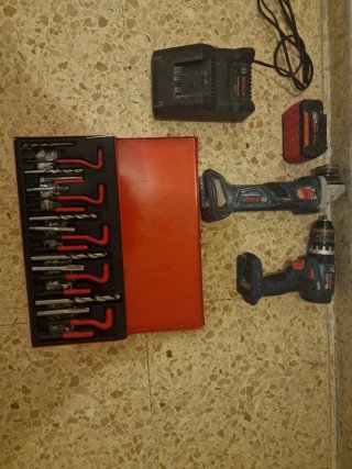 Taladro y amoladora Bosch