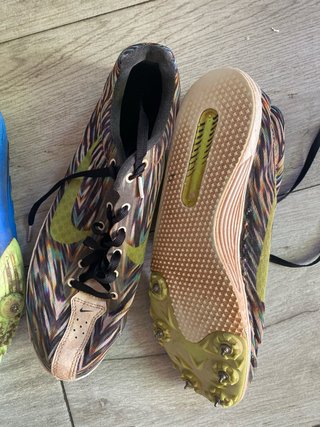 Zapatillas de clavos atletismo