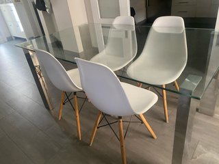 Mesa cristal y 4 sillas modernas RECOGDA EN HUELVA