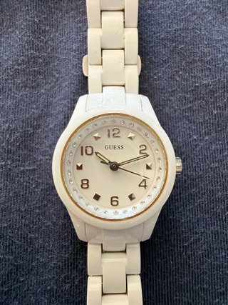 Reloj Guess Blanco y Plateado para niña