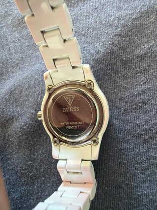 Reloj Guess Blanco y Plateado para niña