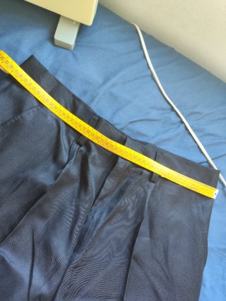 Pantalones negros y pajarita