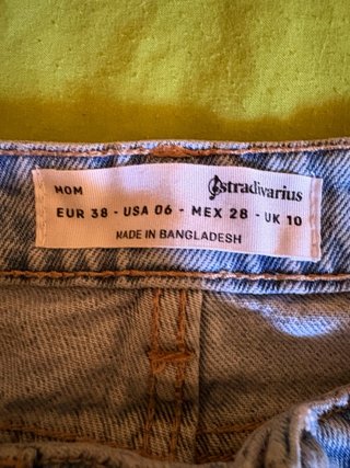Shorts vaqueros Stradivarius rotos