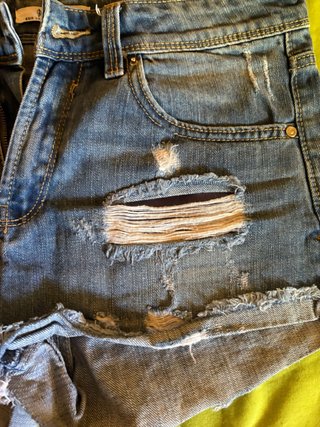 Shorts vaqueros Stradivarius rotos