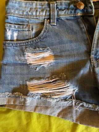 Shorts vaqueros Stradivarius rotos