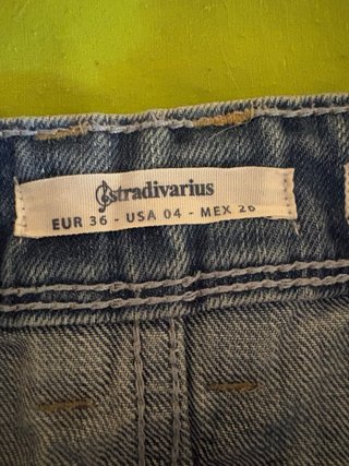 Shorts vaqueros Stradivarius rotos