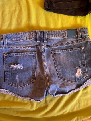Shorts vaqueros Stradivarius rotos