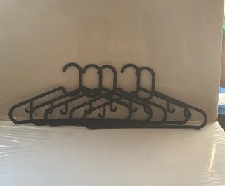 Perchas antideslizantes gris oscuro (plástico)