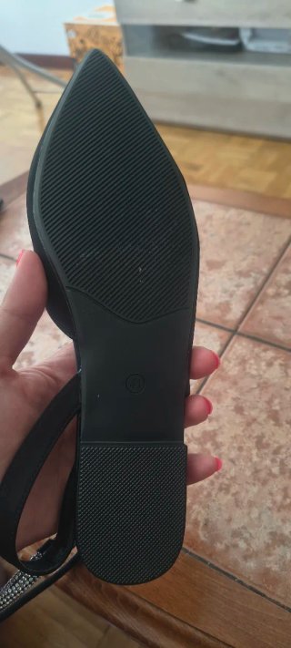 Zapatos negros mujer con pedrería