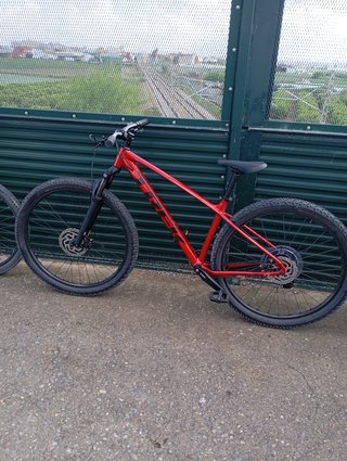 Bicicleta Trek Marlin 5 Gen 3 Roja
