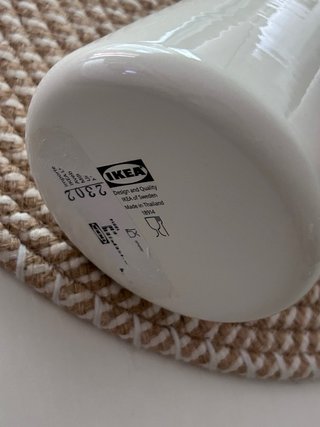Jarrón blanco con ramas verdes Ikea