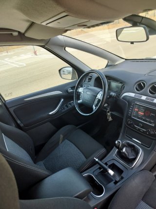 Ford S-MAX 2012