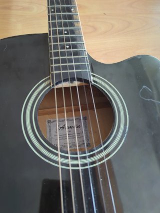 Guitarra Electroacústica Negra
