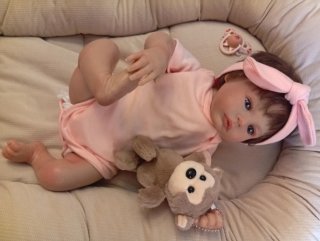 Muñeca Reborn Vinilo y Tela despeinada a propósito