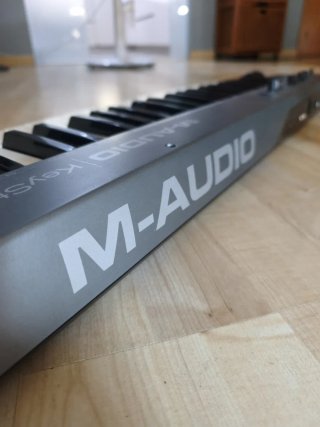 Teclado Controlador MIDI M-Audio 49 Teclas