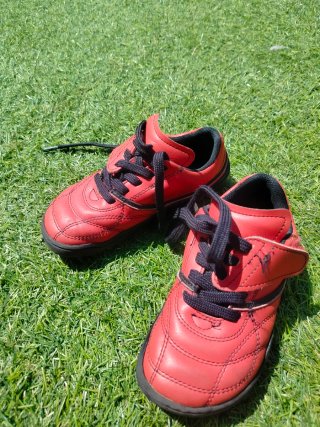 Botas de fútbol niño rojas Zapato Feroz
