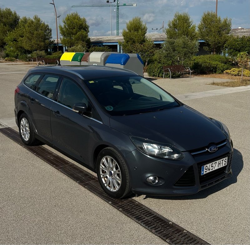 Ford Focus 2013 - foto 1