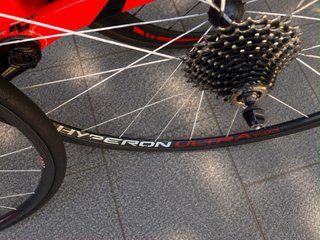 Bicicleta de carretera BH Roja Ultra Light G7. XS