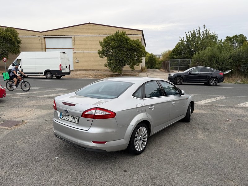 Ford Mondeo 2009 - foto 1