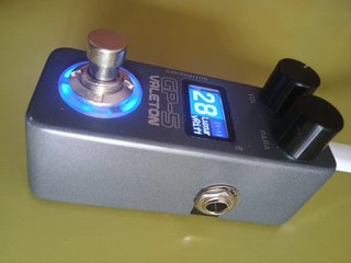 Pacchetto Chitarra Fender Squier + Multieffetto Valeton