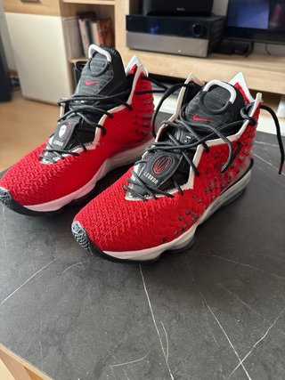 Nike LeBron 17 Zapatillas Talla 45,5