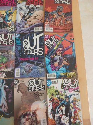 50 comics OUT SIDERS del 1 al 50 en orden. INGLES