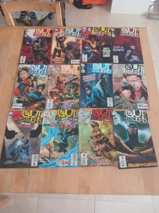 50 comics OUT SIDERS del 1 al 50 en orden. INGLES