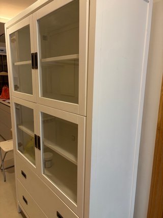 Vitrina de madera y cristal, mesa tv y mesa centro