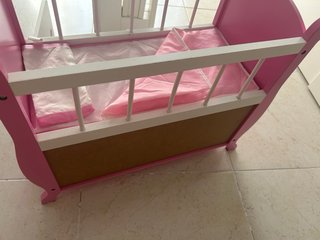 Cuna de juguete rosa Juguettos